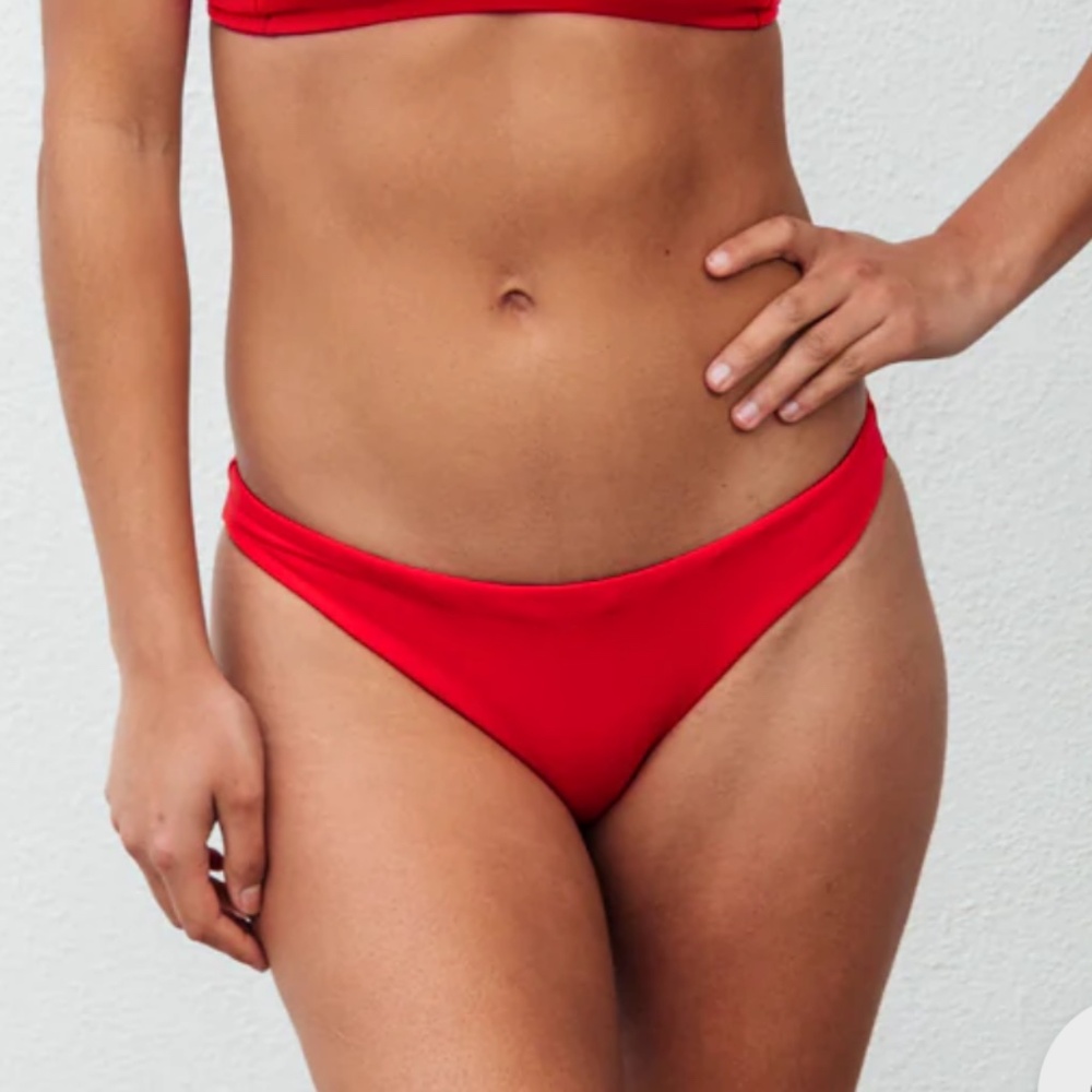 Left on Friday wear to bottom in sweet chili heat